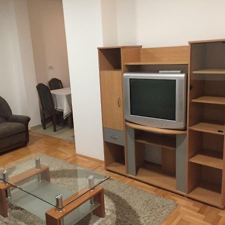 Apartamento Stan Na Dan Centar Šabac Exterior foto