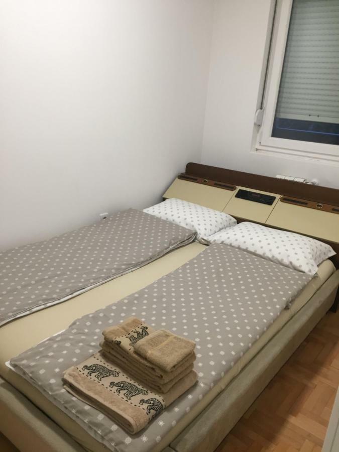 Apartamento Stan Na Dan Centar Šabac Exterior foto
